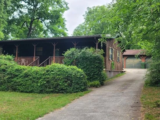 628 Front St, Maryville, TN 37804