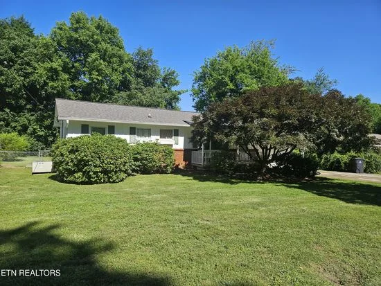 3204 Hazelwood Rd, Knoxville, TN 37921