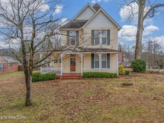 320 S Douglas Ave, Rockwood, TN 37854
