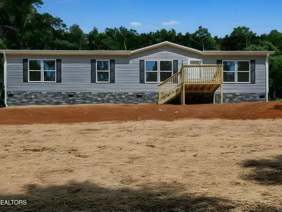 358 Valley Dr, Loudon, TN 37774